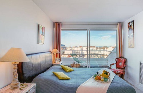 Biarritz City Centre Apartment | 122 m² Apartment ∙ 3 bedrooms ∙ 6 guests