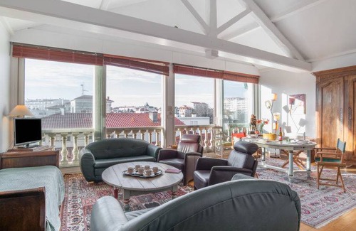 Biarritz City Centre Apartment | 122 m² Apartment ∙ 3 bedrooms ∙ 6 guests