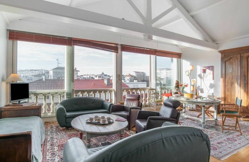 Biarritz City Centre Apartment | 122 m² Apartment ∙ 3 bedrooms ∙ 6 guests