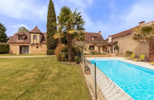 Saint-Pompont House | 125 m² House ∙ 5 bedrooms ∙ 10 guests