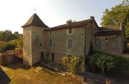 Beaulieu-sur-Sonnette Cottage | 130 m² Cabin ∙ 1 bedroom ∙ 2 guests