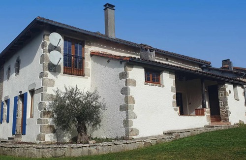 Champniers-et-Reillac House | 130 m² House ∙ 3 bedrooms ∙ 6 guests