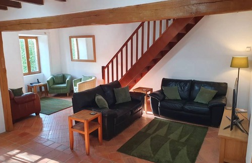 Champniers-et-Reillac House | 130 m² House ∙ 3 bedrooms ∙ 6 guests