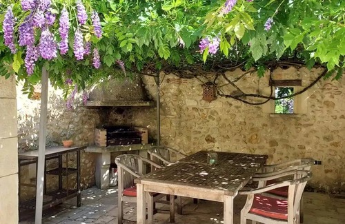 Saint-Leon-sur-l'Isle House | 130 m² House ∙ 3 bedrooms ∙ 4 guests