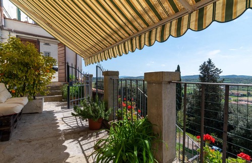 Laterina House | 130 m² House ∙ 2 bedrooms ∙ 6 guests