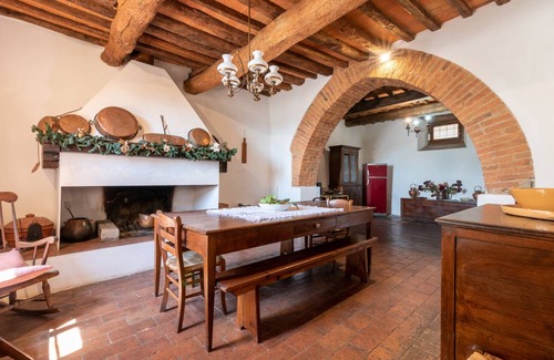 Laterina House | 130 m² House ∙ 2 bedrooms ∙ 6 guests