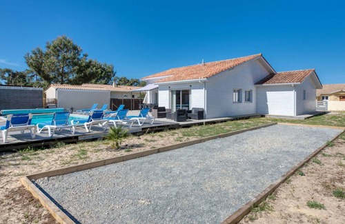 Vensac Villa | 130 m² Villa ∙ 4 bedrooms ∙ 8 guests