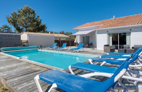 Vensac Villa | 130 m² Villa ∙ 4 bedrooms ∙ 8 guests