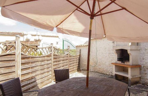 Saint-Preuil House | 135 m² House ∙ 3 bedrooms ∙ 6 guests