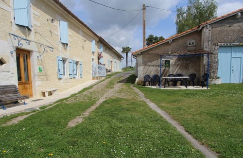 Chalais Cottage | 139 m² Cabin ∙ 4 bedrooms ∙ 8 guests