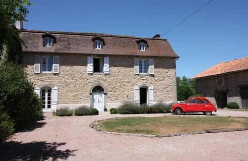 La Chapelle Montbrandeix House | 140 m² House ∙ 9 bedrooms ∙ 18 guests