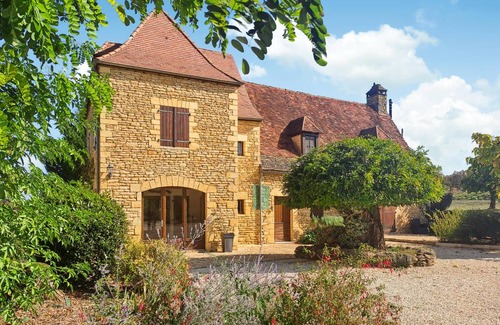Marcillac-Saint-Quentin House | 140 m² House ∙ 3 bedrooms ∙ 6 guests