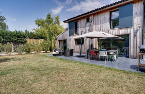 Bouliac House | 140 m² House ∙ 3 bedrooms ∙ 4 guests