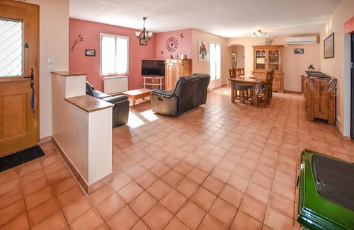 Mazan House | 140 m² House ∙ 5 bedrooms ∙ 7 guests