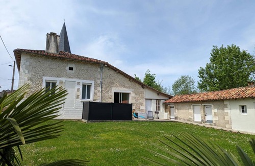 Montboyer Cottage | 142 m² Cabin ∙ 3 bedrooms ∙ 6 guests