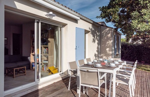 Saint-Palais-sur-Mer Villa | 146 m² Villa ∙ 5 bedrooms ∙ 11 guests