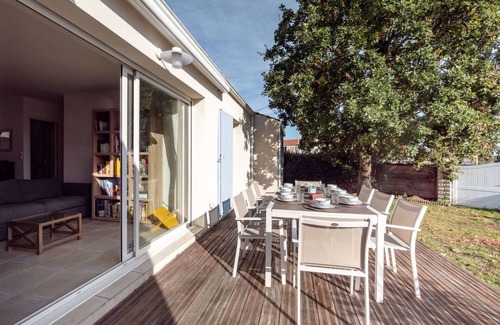 Saint-Palais-sur-Mer Villa | 146 m² Villa ∙ 5 bedrooms ∙ 11 guests