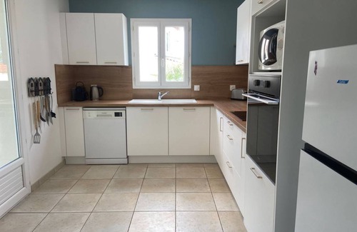 Saint-Palais-sur-Mer Villa | 146 m² Villa ∙ 1 bedroom ∙ 11 guests