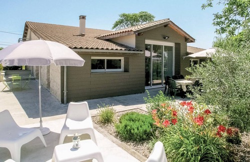 Saint-Aubin-de-Cadelech House | 148 m² Maisonette ∙ 3 bedrooms ∙ 6 guests