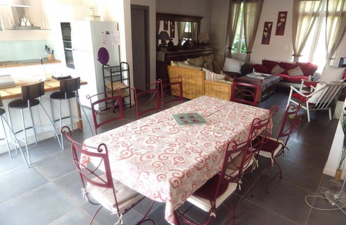Sainte-Eulalie-en-Born House | 150 m² Gîte ∙ 5 bedrooms ∙ 10 guests