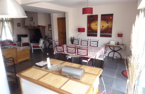 Sainte-Eulalie-en-Born House | 150 m² Gîte ∙ 5 bedrooms ∙ 10 guests