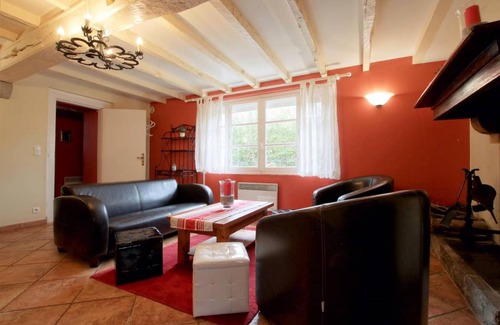 Saint-Pee-sur-Nivelle House | 150 m² Gîte ∙ 5 bedrooms ∙ 10 guests