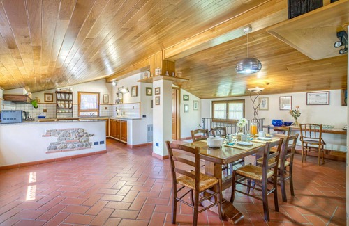 Castel Focognano House | 150 m² House ∙ 2 bedrooms ∙ 6 guests