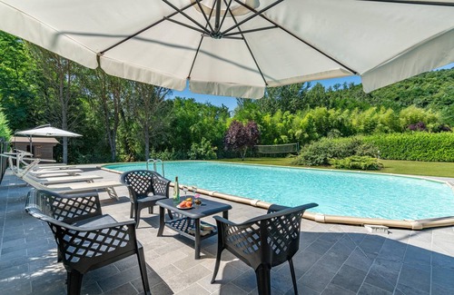 Castel Focognano House | 150 m² House ∙ 2 bedrooms ∙ 6 guests