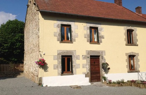 Janaillat House | 158 m² House ∙ 4 bedrooms ∙ 10 guests