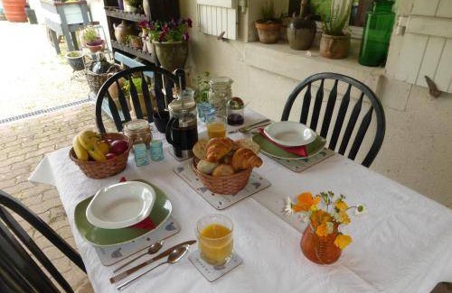 Charroux Bed & Breakfast | 16 m² Bed and breakfast ∙ 2 guests