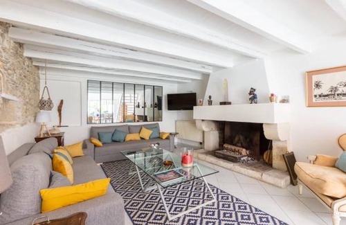 Arceau House | 160 m² House ∙ 5 bedrooms ∙ 8 guests