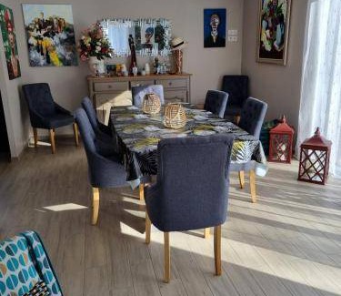 Sainte-Foy-de-Longas House | 160 m² House ∙ 3 bedrooms ∙ 6 guests