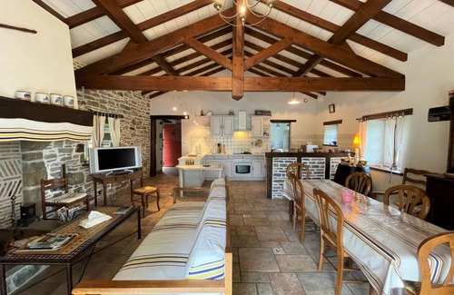 Iholdy House | 160 m² Gîte ∙ 3 bedrooms ∙ 6 guests