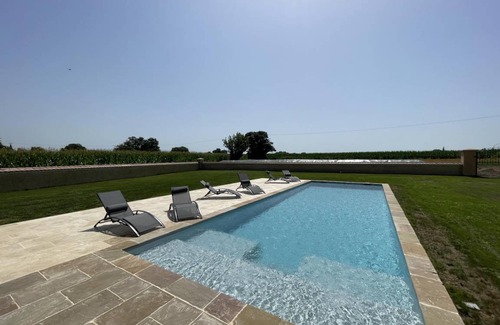 Lasclaveries House | 160 m² Gîte ∙ 5 bedrooms ∙ 10 guests