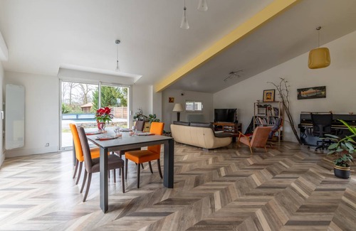 Pessac House | 170 m² House ∙ 4 bedrooms ∙ 8 guests
