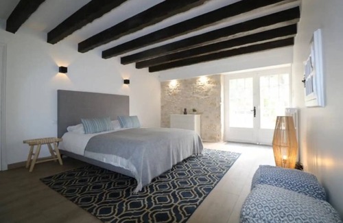 Bezenac House | 175 m² House ∙ 3 bedrooms ∙ 6 guests