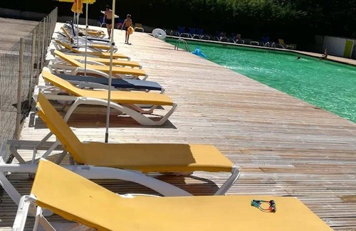 Monceaux-sur-Dordogne House | 18 m² Mobile home ∙ 2 bedrooms ∙ 4 guests