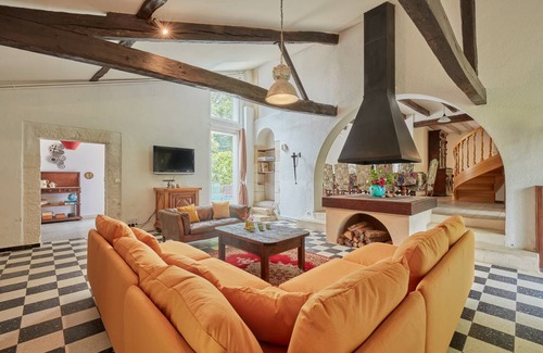 Monfaucon House | 180 m² House ∙ 4 bedrooms ∙ 10 guests