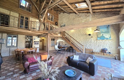 Champagnac-de-Belair House | 184 m² Gîte ∙ 4 bedrooms ∙ 8 guests