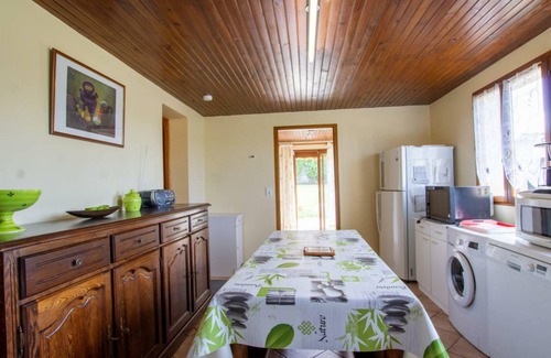 St-Michel-de-Double Cottage | 185 m² Cabin ∙ 3 bedrooms ∙ 6 guests