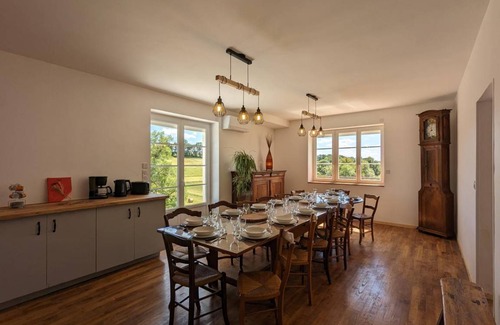 Montbron Cottage | 188 m² Cabin ∙ 5 bedrooms ∙ 14 guests