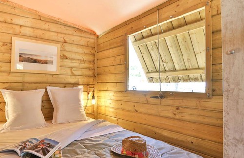 Boyardville Other | 19 m² Tent ∙ 2 bedrooms ∙ 5 guests