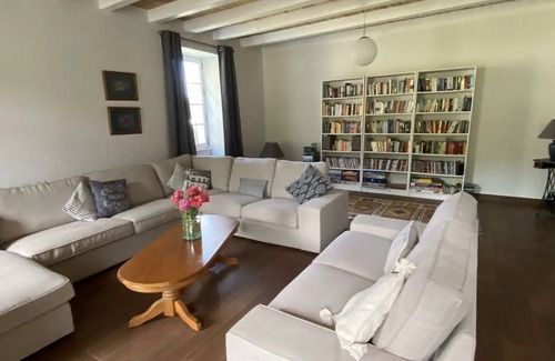 Dampierre-sur-Boutonne House | 200 m² House ∙ 4 bedrooms ∙ 10 guests