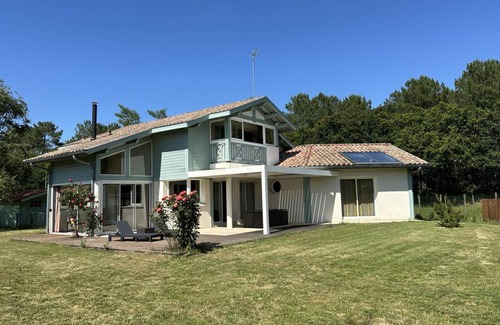 Riviere-Saas-et-Gourby House | 200 m² Gîte ∙ 4 bedrooms ∙ 8 guests
