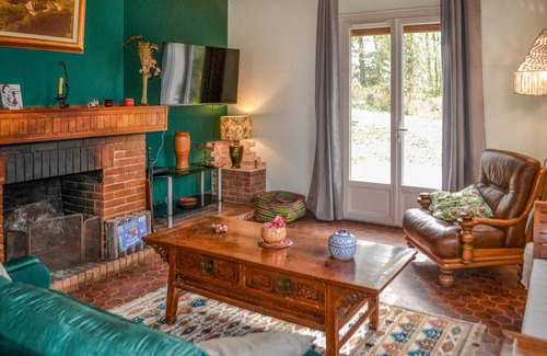 Saint-Saud-Lacoussiere House | 200 m² House ∙ 3 bedrooms ∙ 8 guests