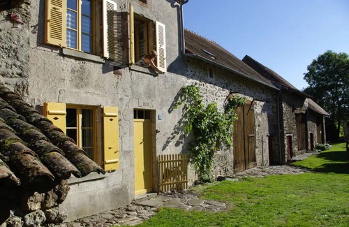 Dompierre-les-Eglises House | 200 m² House ∙ 3 bedrooms ∙ 6 guests