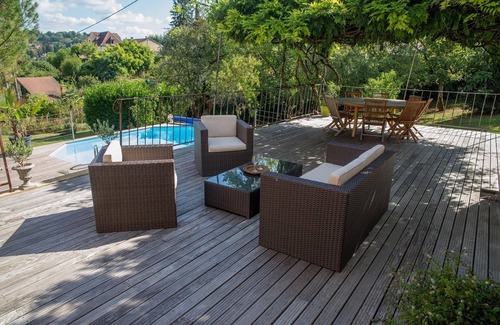 Sarlat-la-Caneda House | 200 m from the medieval town, stone house, swimming pool, view of the cathedral