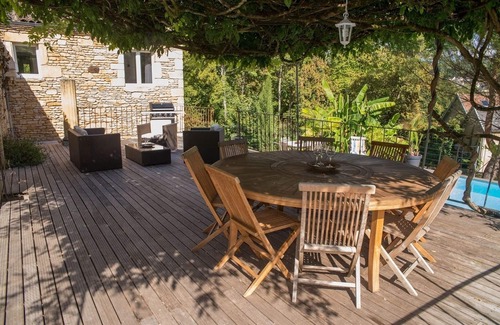 Sarlat-la-Caneda House | 200 m from the medieval town, stone house, swimming pool, view of the cathedral