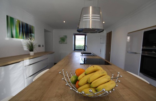 Saint-Cyr-la-Roche House | 200 m² Gîte ∙ 4 bedrooms ∙ 8 guests