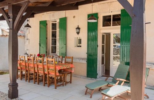 Bonnes House | 200 m² House ∙ 5 bedrooms ∙ 10 guests